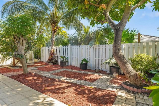 849 NW 136th Ave, Miami, FL 33182