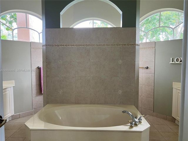 11257 NW 51st St, Coral Springs, FL 33076