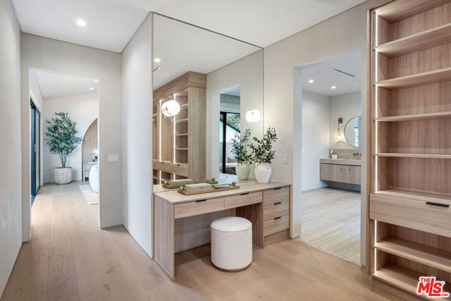 4830 Valjean Avenue, Encino (los Angeles), CA 91436