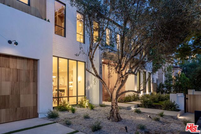 4830 Valjean Avenue, Encino (los Angeles), CA 91436