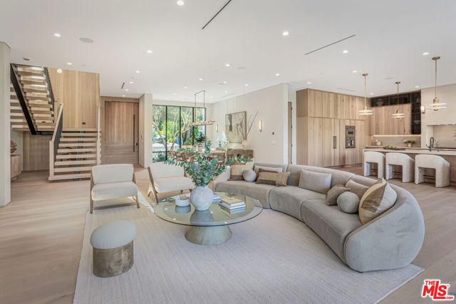 4830 Valjean Avenue, Encino (los Angeles), CA 91436