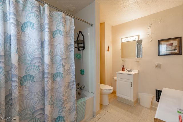 900 4th Street SW, Canton, OH 44707