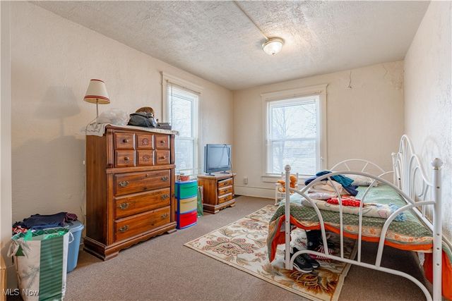 900 4th Street SW, Canton, OH 44707