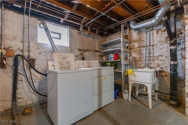 900 4th Street SW, Canton, OH 44707