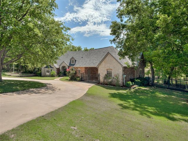 8030 Redhawk Lane, Edmond, OK 73034