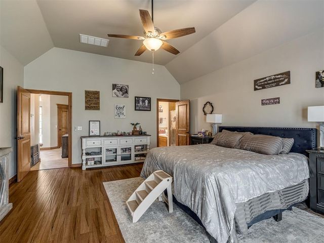 8030 Redhawk Lane, Edmond, OK 73034