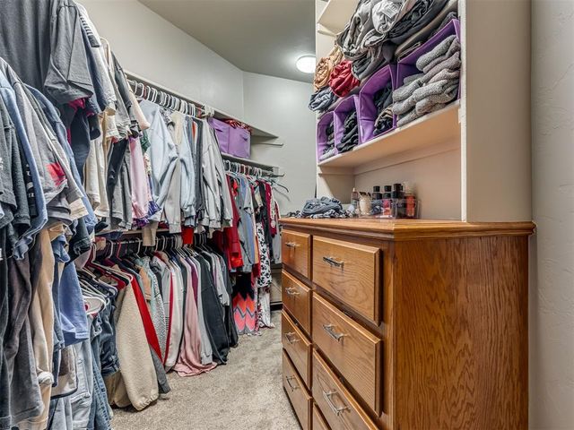 8030 Redhawk Lane, Edmond, OK 73034