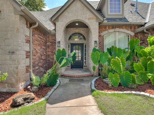 8030 Redhawk Lane, Edmond, OK 73034