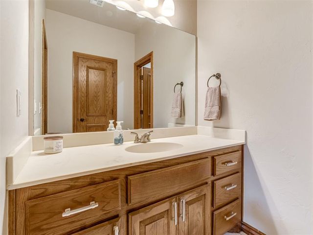 8030 Redhawk Lane, Edmond, OK 73034