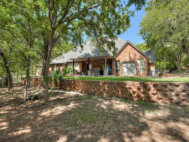 8030 Redhawk Lane, Edmond, OK 73034