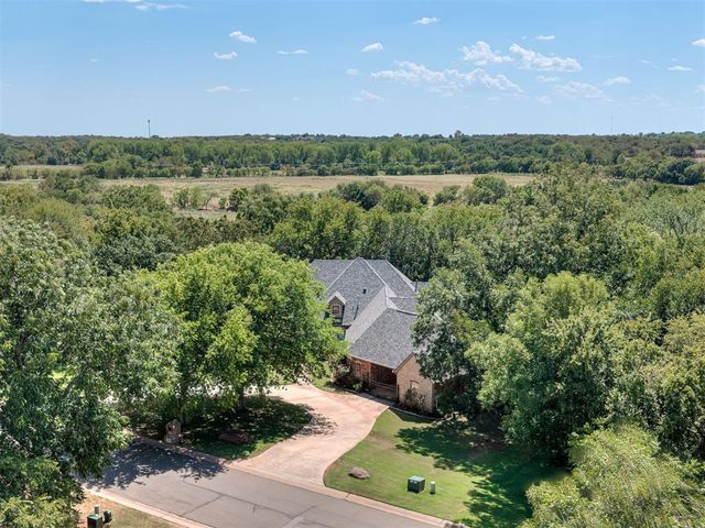 8030 Redhawk Lane, Edmond, OK 73034