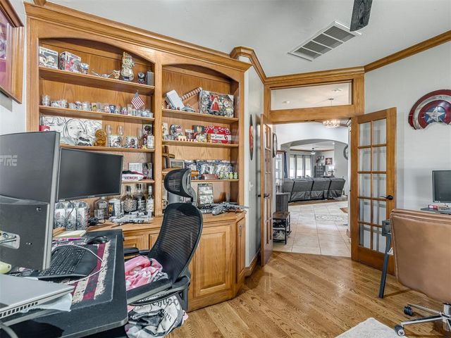 8030 Redhawk Lane, Edmond, OK 73034