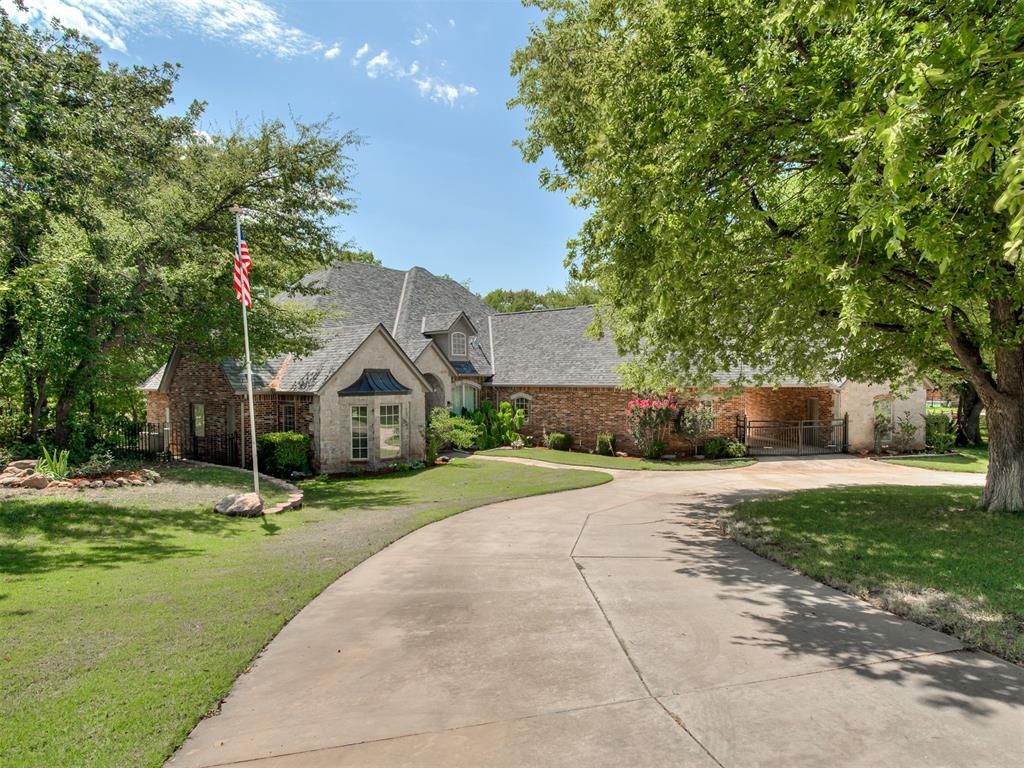 8030 Redhawk Lane, Edmond, OK 73034