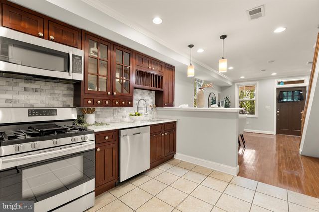 1740 L ST NE, Washington, DC 20002