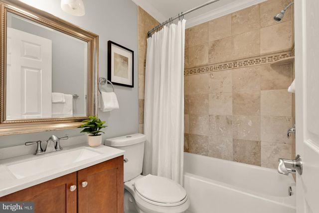 1740 L ST NE, Washington, DC 20002