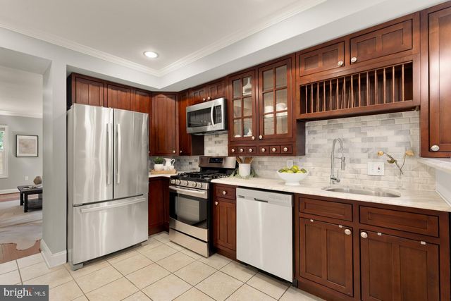1740 L ST NE, Washington, DC 20002