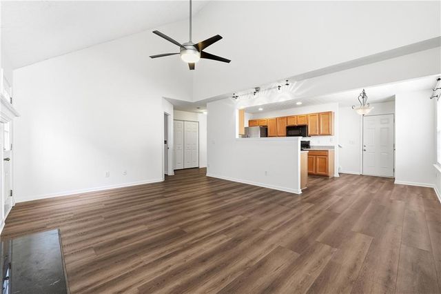 166 Village Trace, Woodstock, GA 30188