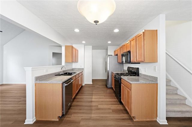 166 Village Trace, Woodstock, GA 30188