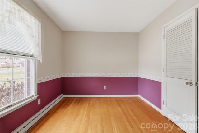 107 33rd Avenue NW, Hickory, NC 28601