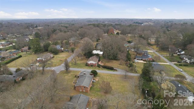 107 33rd Avenue NW, Hickory, NC 28601