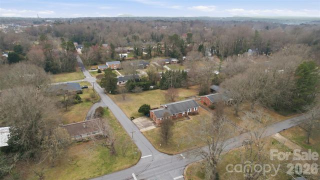 107 33rd Avenue NW, Hickory, NC 28601