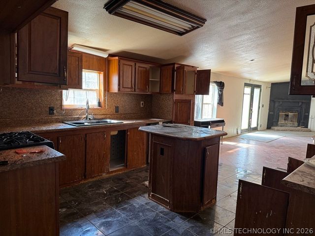 28180 E 12th Street, Catoosa, OK 74015