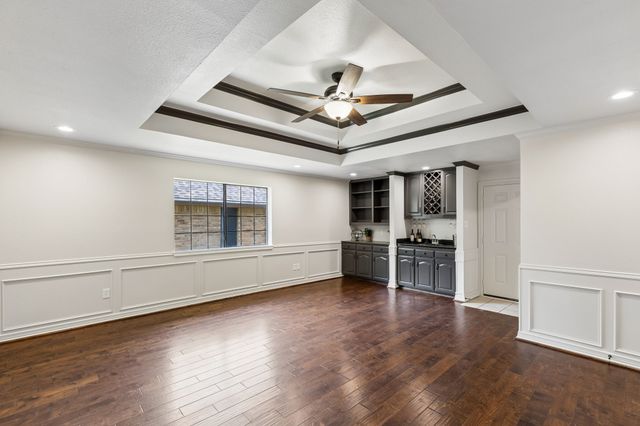 2521 Belmeade Drive, Carrollton, TX 75006