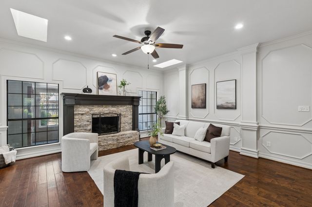 2521 Belmeade Drive, Carrollton, TX 75006