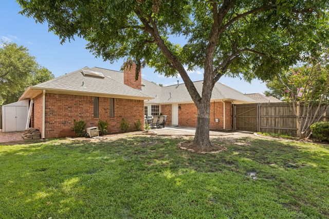 2521 Belmeade Drive, Carrollton, TX 75006