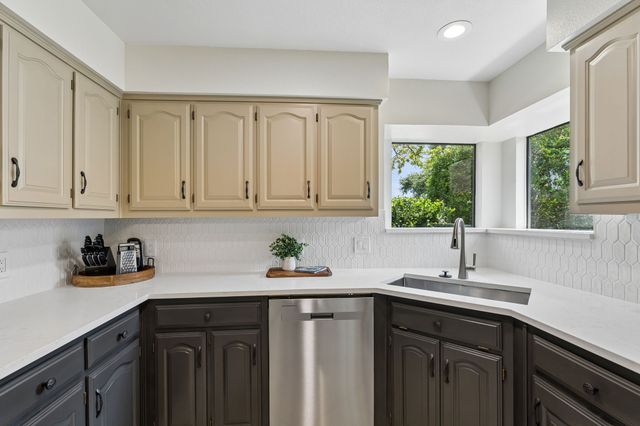 2521 Belmeade Drive, Carrollton, TX 75006