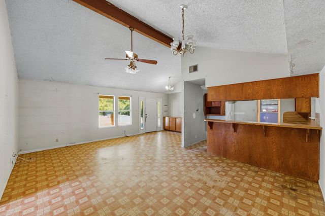 7605 Wood Cliff DR, Austin, TX 78745
