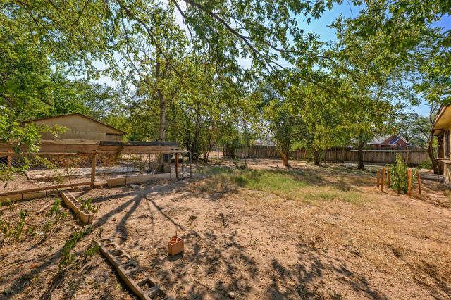7605 Wood Cliff DR, Austin, TX 78745