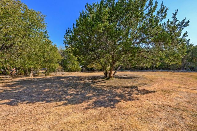 7605 Wood Cliff DR, Austin, TX 78745