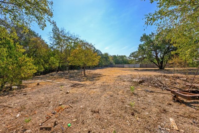 7605 Wood Cliff DR, Austin, TX 78745