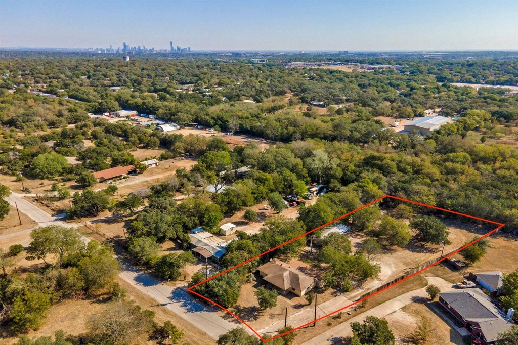 7605 Wood Cliff DR, Austin, TX 78745