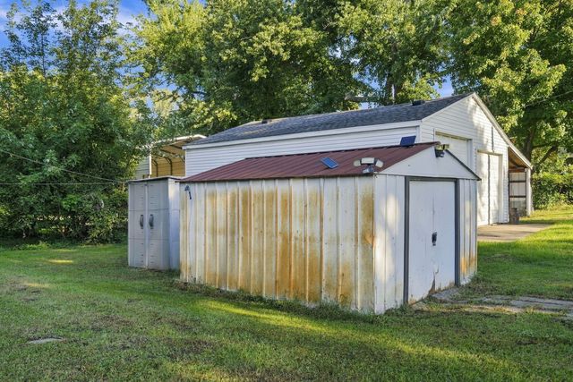 217 12th Street, East Moline, IL 61244