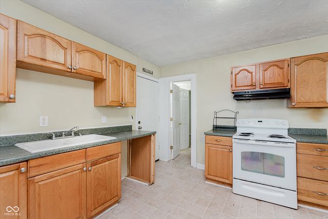 415 W 39th Street, Indianapolis, IN 46208