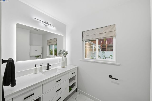 24006 Azevedo Ave, Hayward, CA 94541