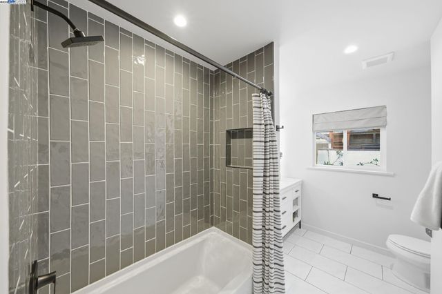 24006 Azevedo Ave, Hayward, CA 94541