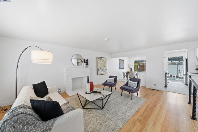 24006 Azevedo Ave, Hayward, CA 94541