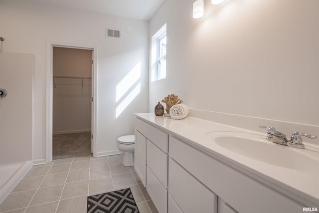 Lot 9 Faiths Way, Bettendorf, IA 52722