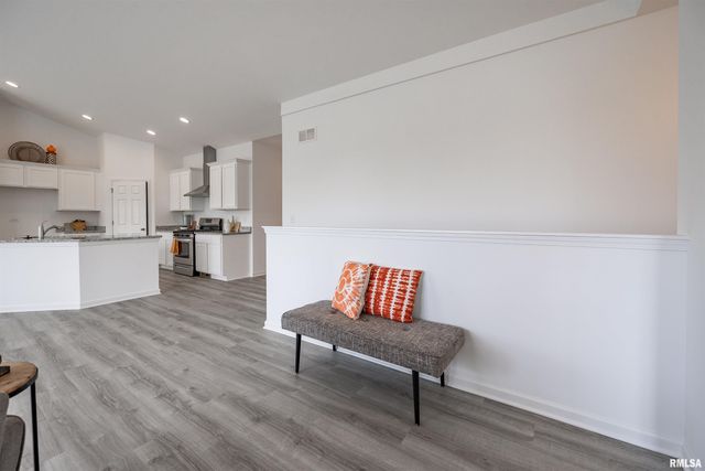 Lot 9 Faiths Way, Bettendorf, IA 52722