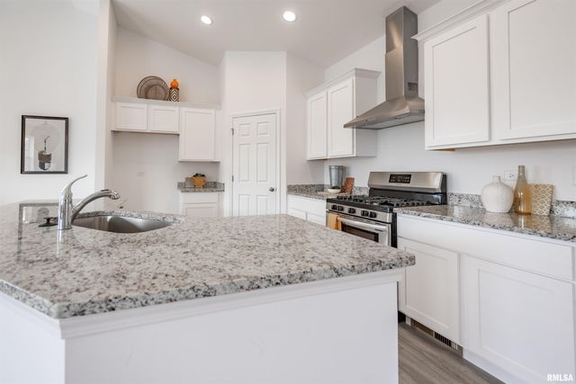 Lot 9 Faiths Way, Bettendorf, IA 52722