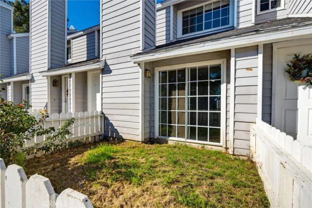 14380 Foothill, Sylmar, CA 91342