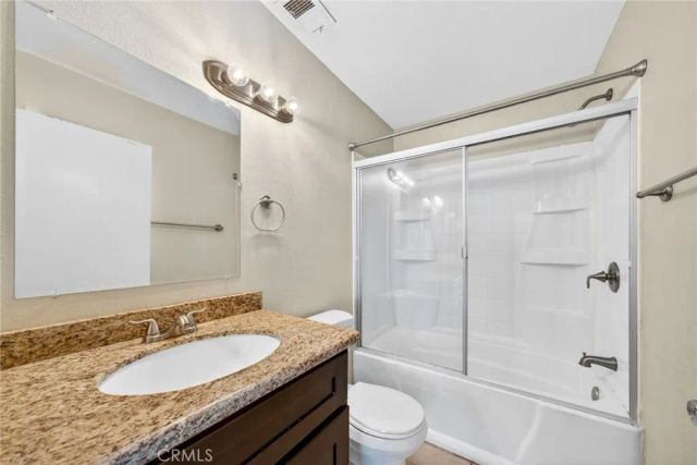 14380 Foothill, Sylmar, CA 91342