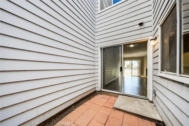 14380 Foothill, Sylmar, CA 91342