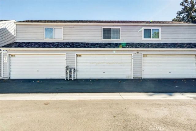 14380 Foothill, Sylmar, CA 91342