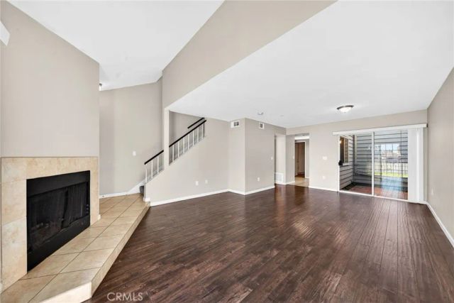 14380 Foothill, Sylmar, CA 91342