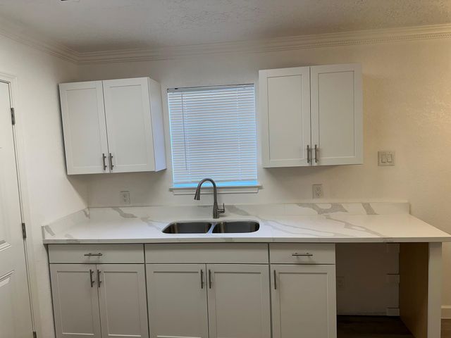 934 Bacliff Drive, Bacliff, TX 77518