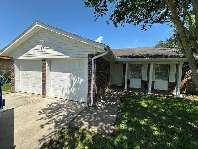 934 Bacliff Drive, Bacliff, TX 77518